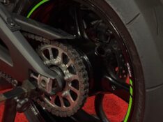 KAWASAKI NINJA ZX-10 R /2024 EXCLUSIVO VEÍCULOS SANTA CRUZ DO SUL / Carros no Vale