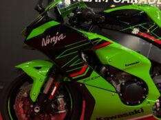 KAWASAKI NINJA ZX-10 R /2024 EXCLUSIVO VEÍCULOS SANTA CRUZ DO SUL / Carros no Vale