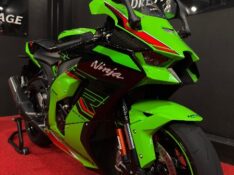 KAWASAKI NINJA ZX-10 R /2024 EXCLUSIVO VEÍCULOS SANTA CRUZ DO SUL / Carros no Vale