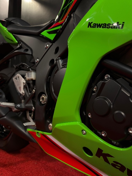 KAWASAKI NINJA ZX-10 R /2024 EXCLUSIVO VEÍCULOS SANTA CRUZ DO SUL / Carros no Vale