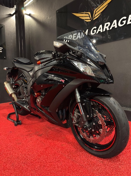 KAWASAKI NINJA ZX-10 R /2011 EXCLUSIVO VEÍCULOS SANTA CRUZ DO SUL / Carros no Vale KAWASAKI NINJA ZX-10 R /2011 EXCLUSIVO VEÍCULOS SANTA CRUZ DO SUL / Carros no Vale