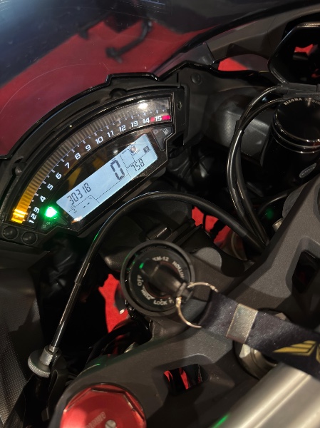 KAWASAKI NINJA ZX-10 R /2011 EXCLUSIVO VEÍCULOS SANTA CRUZ DO SUL / Carros no Vale KAWASAKI NINJA ZX-10 R /2011 EXCLUSIVO VEÍCULOS SANTA CRUZ DO SUL / Carros no Vale