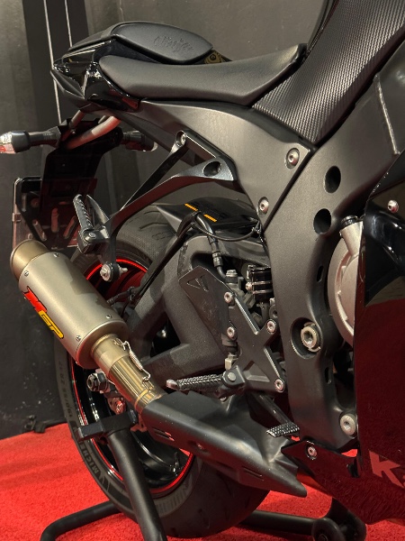 KAWASAKI NINJA ZX-10 R /2011 EXCLUSIVO VEÍCULOS SANTA CRUZ DO SUL / Carros no Vale KAWASAKI NINJA ZX-10 R /2011 EXCLUSIVO VEÍCULOS SANTA CRUZ DO SUL / Carros no Vale