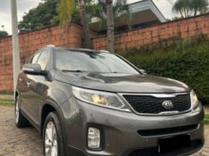 KIA SORENTO 2.4 EX2 4X2 16V 2015/2015 TIAGO AUTOMÓVEIS VENÂNCIO AIRES / Carros no Vale