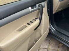 KIA SORENTO 2.4 EX2 4X2 16V 2015/2015 TIAGO AUTOMÓVEIS VENÂNCIO AIRES / Carros no Vale