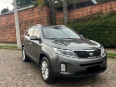 KIA SORENTO 2.4 EX2 4X2 16V 2015/2015 TIAGO AUTOMÓVEIS VENÂNCIO AIRES / Carros no Vale