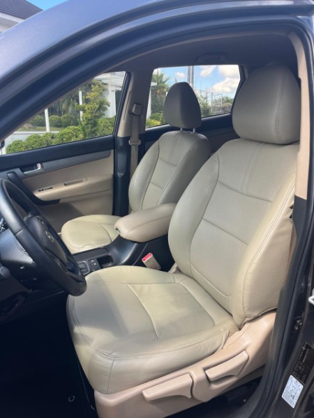 KIA SORENTO 2.4 EX2 4X2 16V 2015/2015 TIAGO AUTOMÓVEIS VENÂNCIO AIRES / Carros no Vale