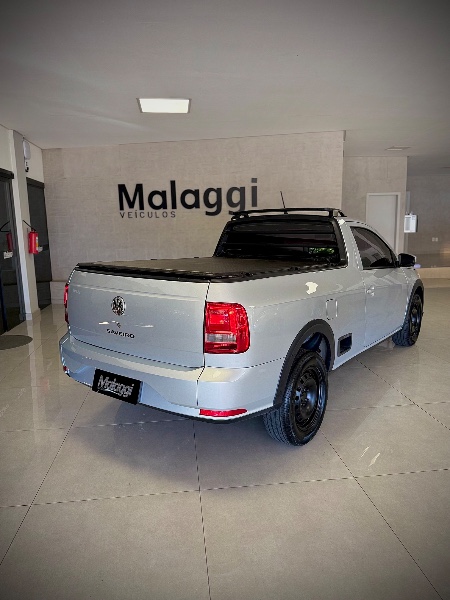 VOLKSWAGEN SAVEIRO 1.6 MI TRENDLINE CS 8V 2016/2017 MALAGGI VEÍCULOS ENCANTADO / Carros no Vale