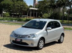 TOYOTA ETIOS 1.3 XS 2013 2013/2013 NEURI VEÍCULOS LAJEADO / Carros no Vale