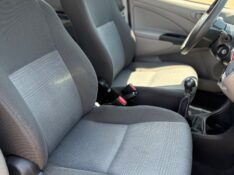 TOYOTA ETIOS 1.3 XS 2013 2013/2013 NEURI VEÍCULOS LAJEADO / Carros no Vale