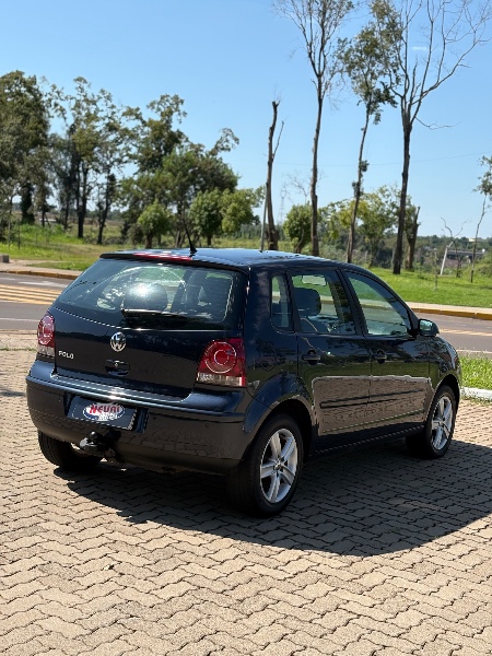 VOLKSWAGEN POLO 1.6 MI 8V TOTAL FLEX 2011/2011 NEURI VEÍCULOS LAJEADO / Carros no Vale