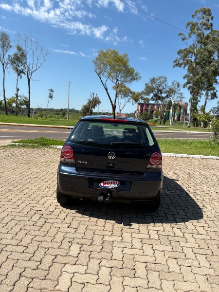 VOLKSWAGEN POLO 1.6 MI 8V TOTAL FLEX 2011/2011 NEURI VEÍCULOS LAJEADO / Carros no Vale