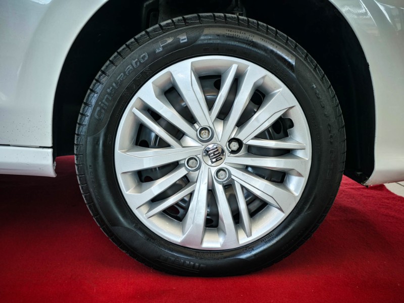 FIAT CRONOS 1.3 DRIVE 8V FLEX 4P MANUAL 2024/2024 DUARTE VEÍCULOS PORTO ALEGRE / Carros no Vale