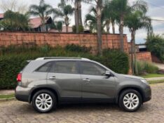 KIA SORENTO 2.4 EX2 4X2 16V 2015/2015 TIAGO AUTOMÓVEIS VENÂNCIO AIRES / Carros no Vale