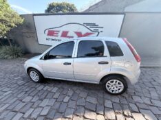 FORD FIESTA 1.6 2005/2005 ELY AUTOMÓVEIS LAJEADO / Carros no Vale