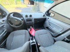 FORD FIESTA 1.6 2005/2005 ELY AUTOMÓVEIS LAJEADO / Carros no Vale