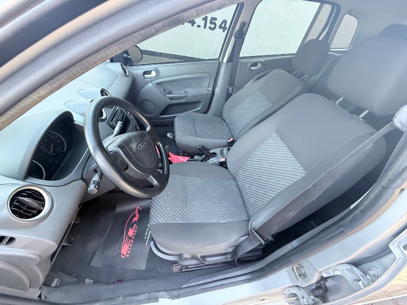 FORD FIESTA 1.6 2005/2005 ELY AUTOMÓVEIS LAJEADO / Carros no Vale