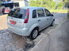 FORD FIESTA 1.6 2005/2005 ELY AUTOMÓVEIS LAJEADO / Carros no Vale