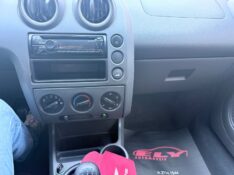 FORD FIESTA 1.6 2005/2005 ELY AUTOMÓVEIS LAJEADO / Carros no Vale