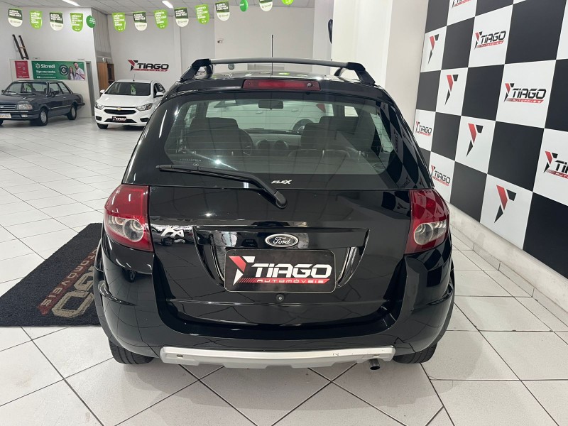 FORD KA 1.0 8V 2011/2011 TIAGO AUTOMÓVEIS VENÂNCIO AIRES / Carros no Vale