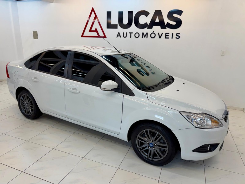 FORD FOCUS SEDAN 2.0 16V 2013 2013/2013 LUCAS AUTOMÓVEIS BOM RETIRO DO SUL / Carros no Vale