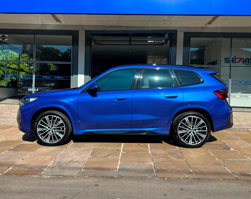 BMW X1 M SPORT 2024/2024 SÉTIMA VEÍCULOS GUAPORÉ / Carros no Vale