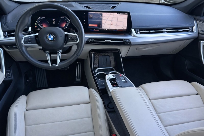 BMW X1 M SPORT 2024/2024 SÉTIMA VEÍCULOS GUAPORÉ / Carros no Vale