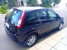 FORD FIESTA FLEX 1.0 COMPLETO 2009/2009 ALTERNATIVA VEÍCULOS LAJEADO / Carros no Vale