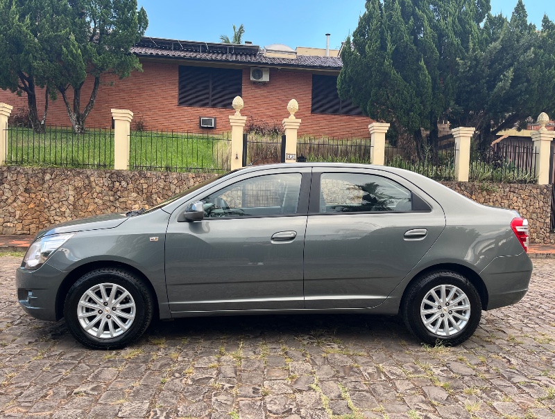 CHEVROLET COBALT 1.4 LTZ 2013/2013 ESTAÇÃO DO CARRO ESTRELA / Carros no Vale