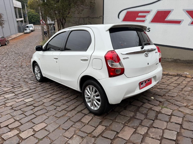 TOYOTA ETIOS 1.5 XLS 16V 2013/2013 ELY AUTOMÓVEIS LAJEADO / Carros no Vale