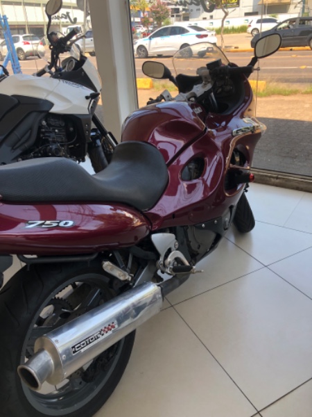 SUZUKI MOTOS GSX 750 F 1998/1998 JASER MOTOS LAJEADO / Carros no Vale