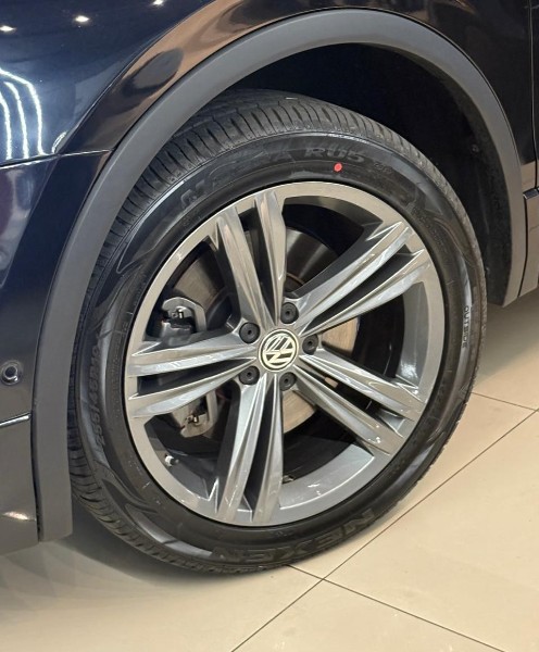 VOLKSWAGEN TIGUAN 2.0 ALLSPACE R-LINE 350 TSI 4X4 2018/2018 JM AUTOMÓVEIS VENÂNCIO AIRES / Carros no Vale
