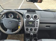 FORD FIESTA 1.0 SEDAN 8V 2008/2008 ADRIANO VEÍCULOS CRUZEIRO DO SUL / Carros no Vale