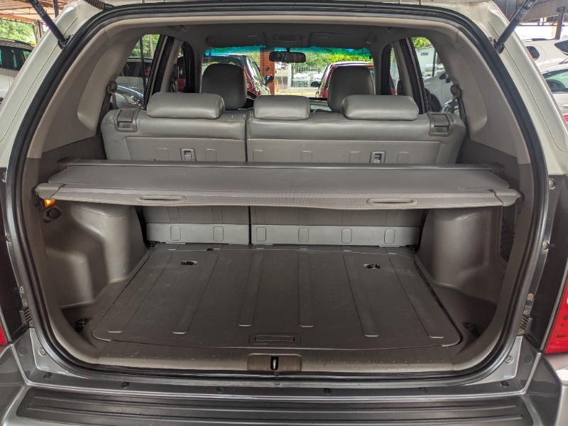 HYUNDAI TUCSON GL 2.0 16V MEC. 2010/2011 RICARDO VEÍCULOS TEUTÔNIA / Carros no Vale