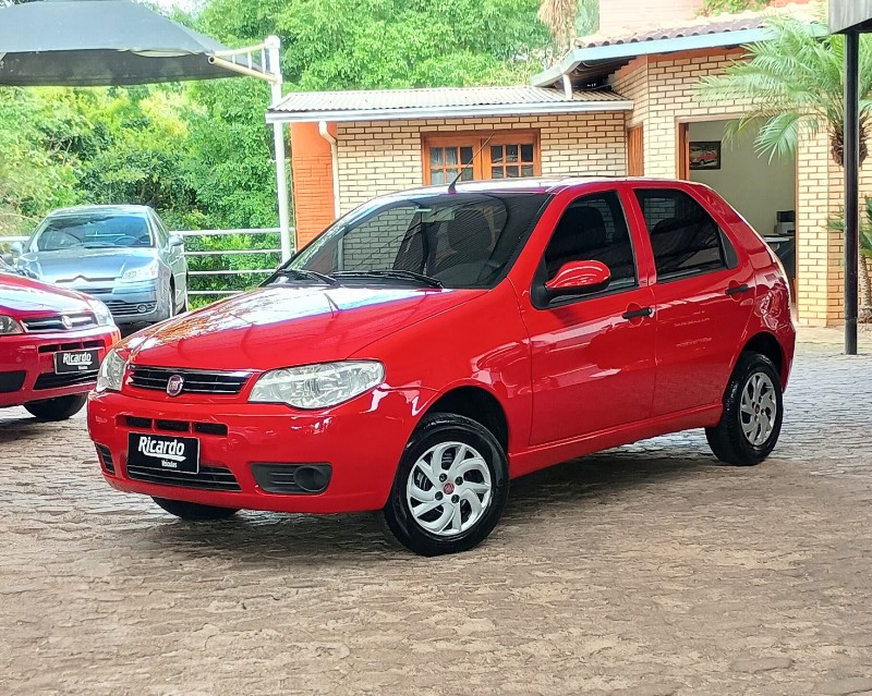 FIAT PALIO CELEBRATION 1.0 FIRE FLEX 8V 4P 2013/2014 RICARDO VEÍCULOS TEUTÔNIA / Carros no Vale