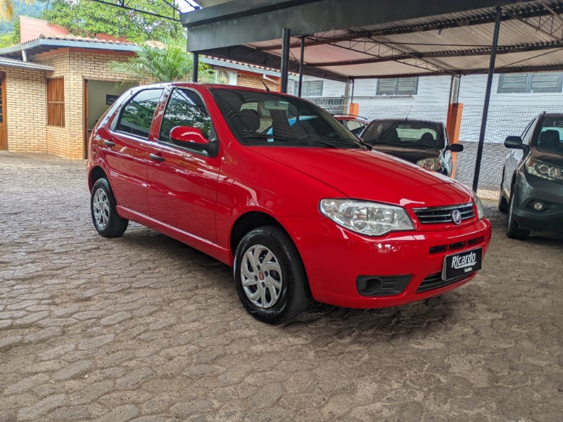 FIAT PALIO CELEBRATION 1.0 FIRE FLEX 8V 4P 2013/2014 RICARDO VEÍCULOS TEUTÔNIA / Carros no Vale