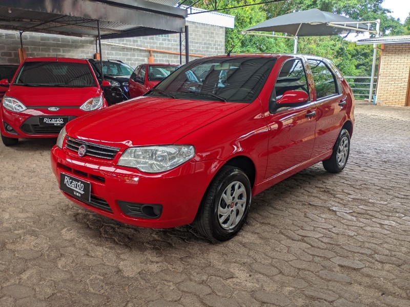 FIAT PALIO CELEBRATION 1.0 FIRE FLEX 8V 4P 2013/2014 RICARDO VEÍCULOS TEUTÔNIA / Carros no Vale