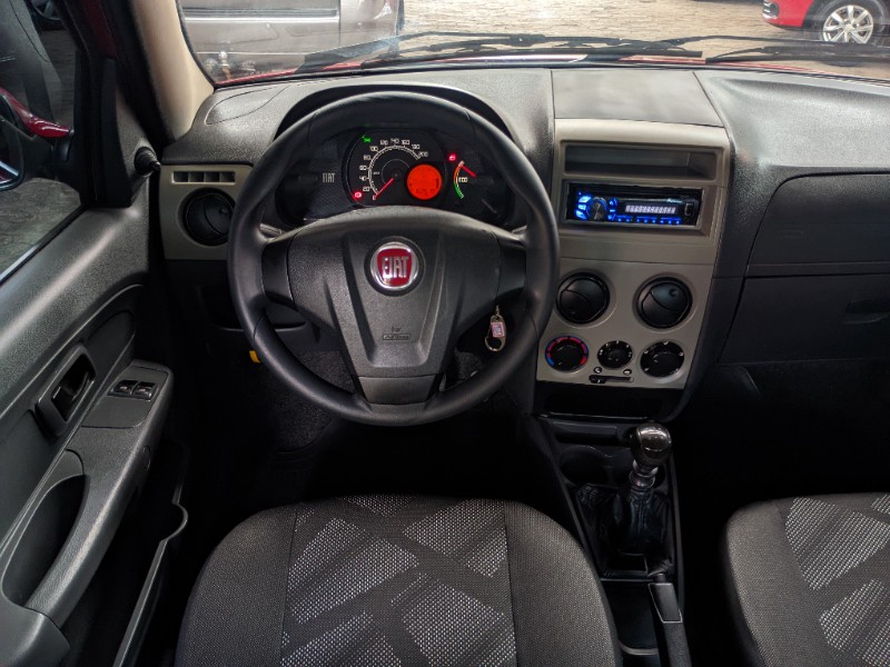 FIAT PALIO CELEBRATION 1.0 FIRE FLEX 8V 4P 2013/2014 RICARDO VEÍCULOS TEUTÔNIA / Carros no Vale