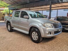 TOYOTA HILUX 2.7 SRV 4X2 CD 16V FLEX 4P AUTOMÁTICO 2014/2015 RICARDO VEÍCULOS TEUTÔNIA / Carros no Vale
