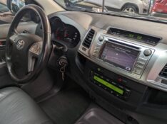 TOYOTA HILUX 2.7 SRV 4X2 CD 16V FLEX 4P AUTOMÁTICO 2014/2015 RICARDO VEÍCULOS TEUTÔNIA / Carros no Vale