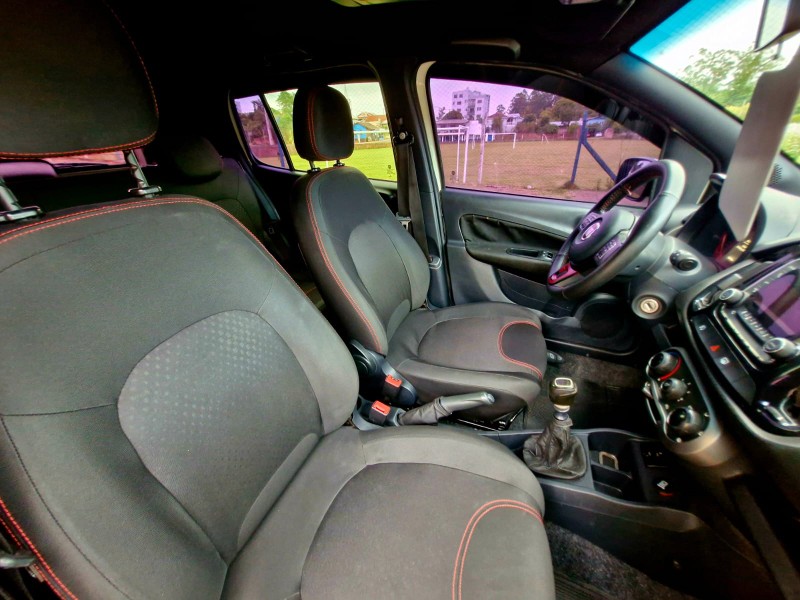 FIAT UNO SPORTING 1.4 EVO FIRE FLEX 8V 4P 2014/2015 CRUZEIRO MULTIMARCAS CRUZEIRO DO SUL / Carros no Vale