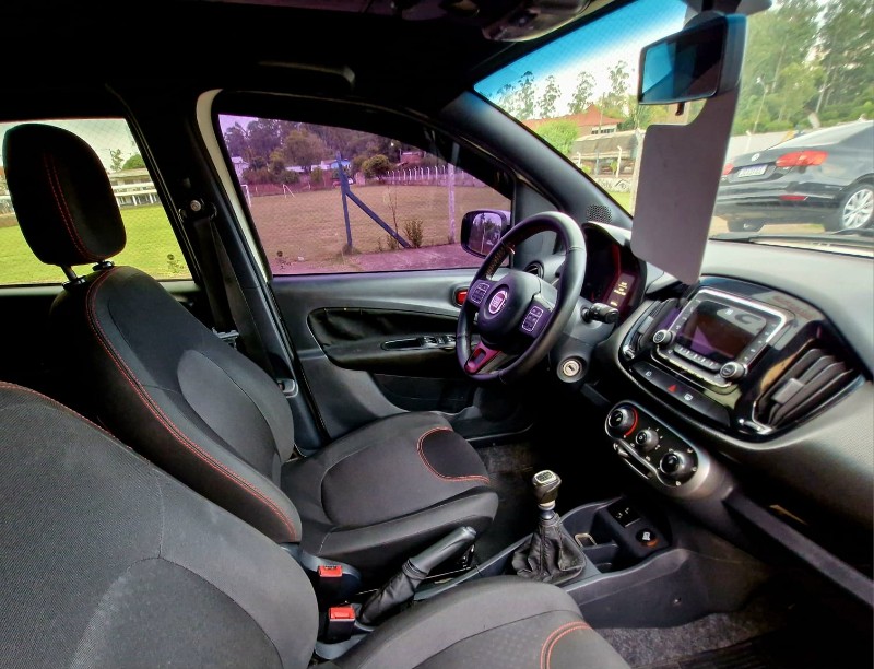 FIAT UNO SPORTING 1.4 EVO FIRE FLEX 8V 4P 2014/2015 CRUZEIRO MULTIMARCAS CRUZEIRO DO SUL / Carros no Vale