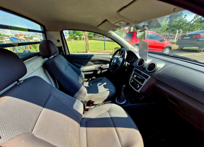 VOLKSWAGEN SAVEIRO 1.6 2009/2010 CRUZEIRO MULTIMARCAS CRUZEIRO DO SUL / Carros no Vale