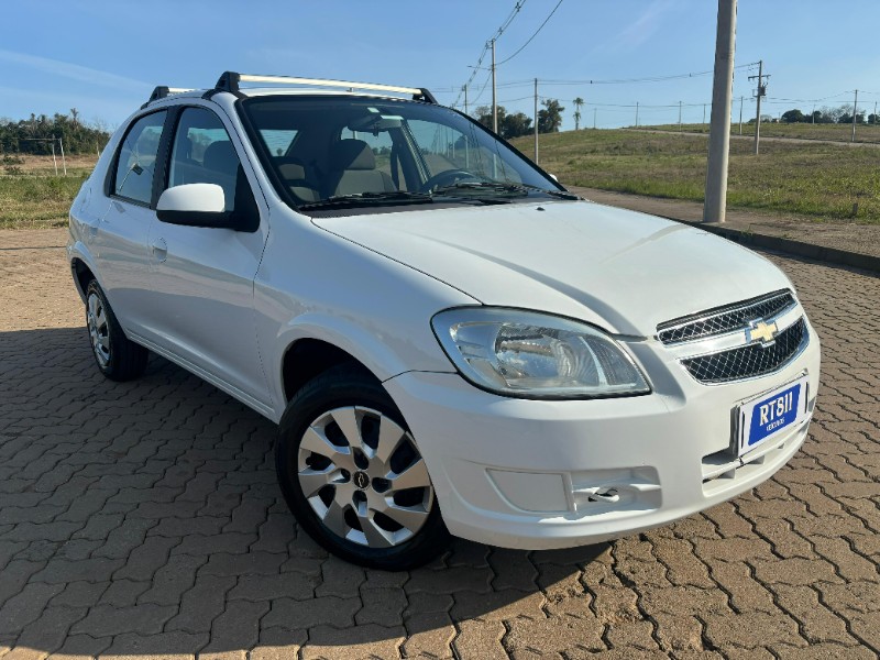 CHEVROLET PRISMA SED. LT /2012 RT 811 VEÍCULOS ARROIO DO MEIO / Carros no Vale