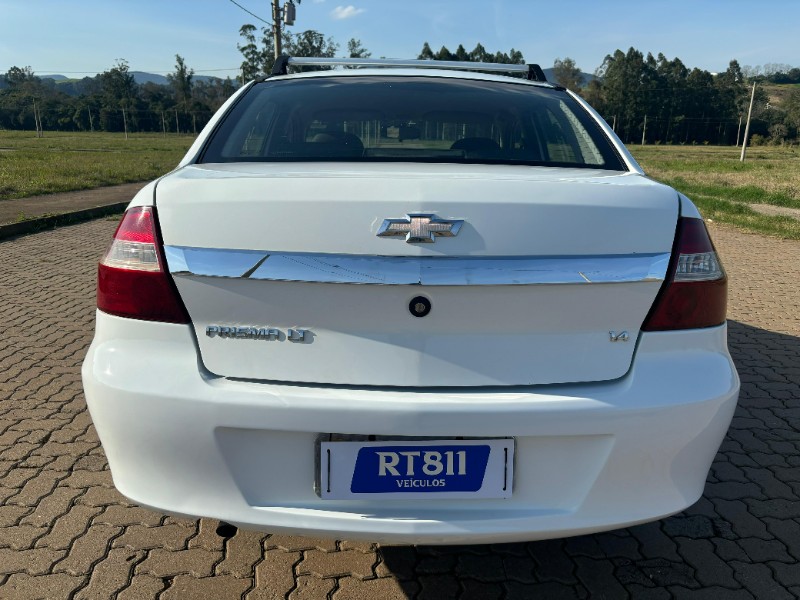 CHEVROLET PRISMA SED. LT /2012 RT 811 VEÍCULOS ARROIO DO MEIO / Carros no Vale