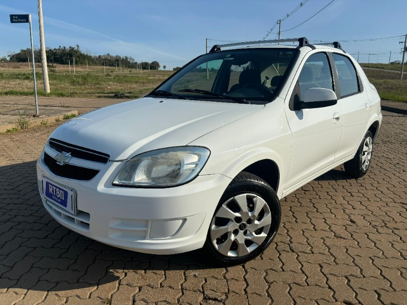CHEVROLET PRISMA SED. LT /2012 RT 811 VEÍCULOS ARROIO DO MEIO / Carros no Vale