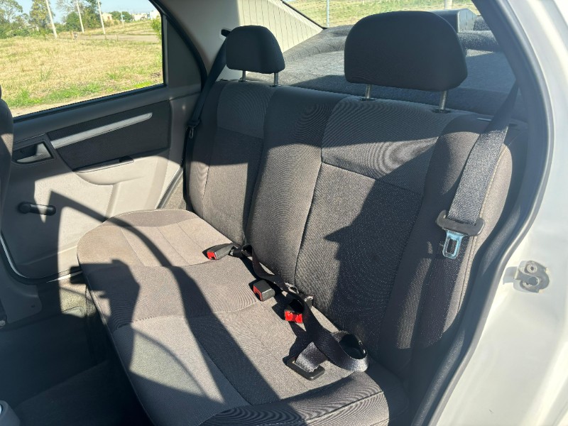 CHEVROLET PRISMA SED. LT /2012 RT 811 VEÍCULOS ARROIO DO MEIO / Carros no Vale