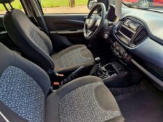 FIAT UNO 1.0 ATTRACTIVE 8V 2021/2021 CRUZEIRO MULTIMARCAS CRUZEIRO DO SUL / Carros no Vale