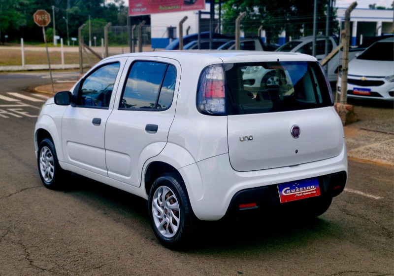 FIAT UNO 1.0 ATTRACTIVE 8V 2021/2021 CRUZEIRO MULTIMARCAS CRUZEIRO DO SUL / Carros no Vale