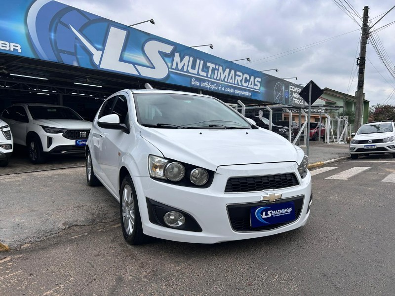 CHEVROLET SONIC HB LTZ 1.6 16V FLEXPOWER 5P AUT. 2014/2014 LS MULTIMARCAS VENÂNCIO AIRES / Carros no Vale